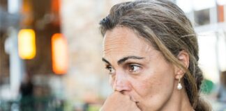 Die 34 Symptome der Wechseljahre Die 34 Symptome in den Wechseljahren - Titelbild