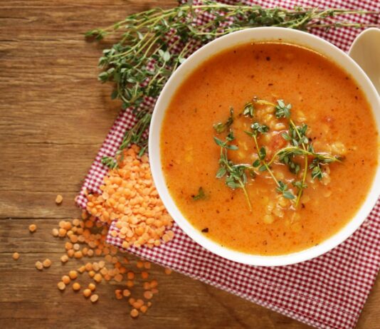 Rote Linsensuppe für deine Wechseljahre Rezept Linsensuppe