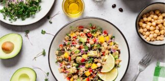 Quinoa-Salat mit Gemüse und Hähnchen Rezept Quinoa Salat mit Gemüse und Hähnchen